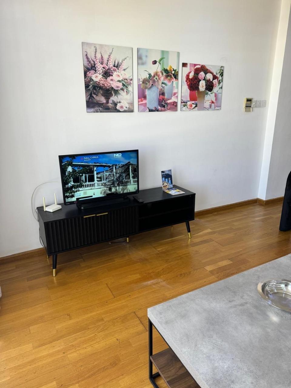Ithaki Phinikoudes Apartment No. 205 Larnaca Buitenkant foto