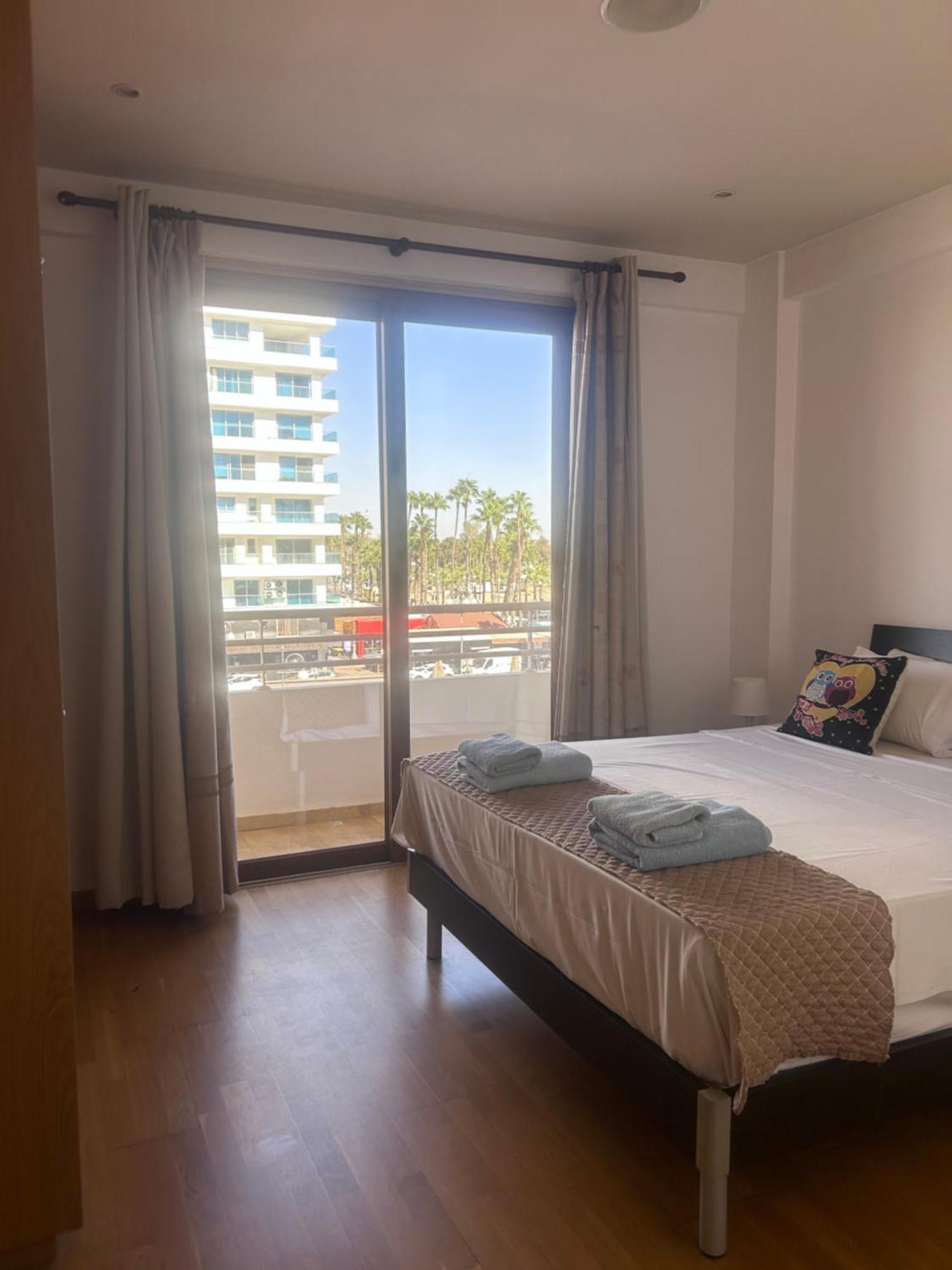 Ithaki Phinikoudes Apartment No. 205 Larnaca Buitenkant foto