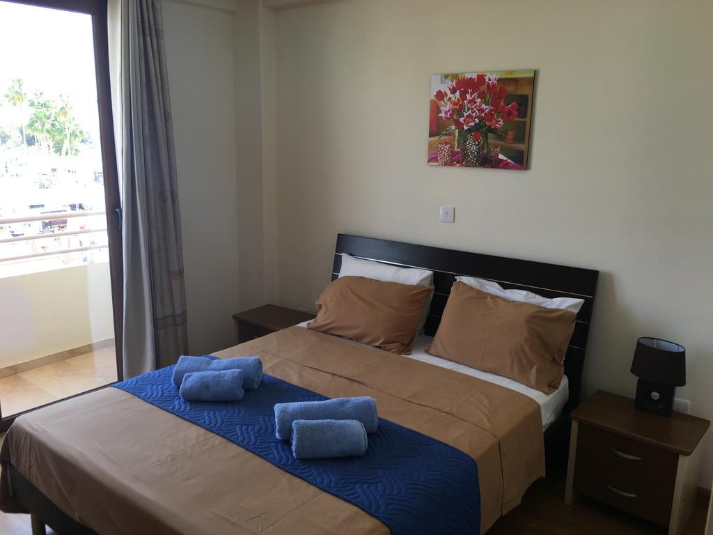 Ithaki Phinikoudes Apartment No. 205 Larnaca Buitenkant foto