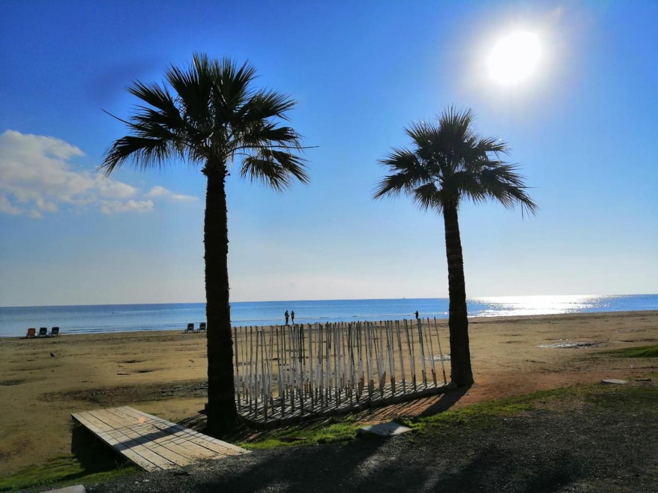Ithaki Phinikoudes Apartment No. 205 Larnaca Buitenkant foto
