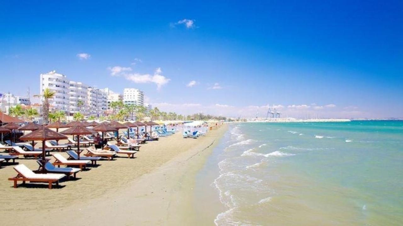 Ithaki Phinikoudes Apartment No. 205 Larnaca Buitenkant foto